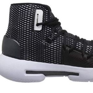 Under Armour Mens Drive 5 Basketball Shoe